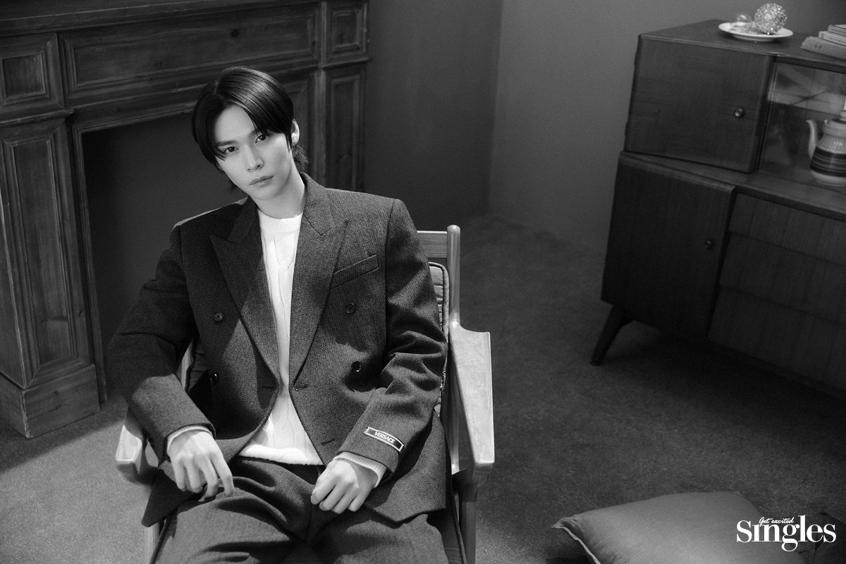 베르사체, 수아레의 의상을 착용한 라이즈 은석의 싱글즈 화보